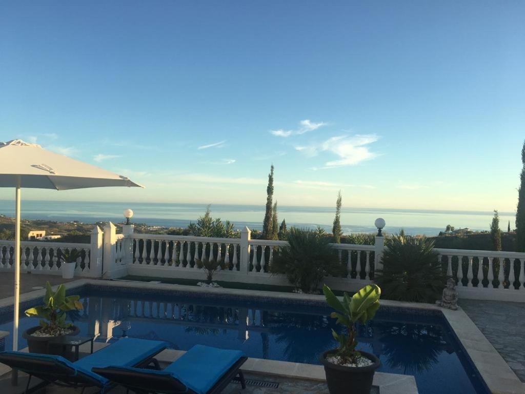 Villa Pura Vida Andalusien Algarrobo Exteriér fotografie